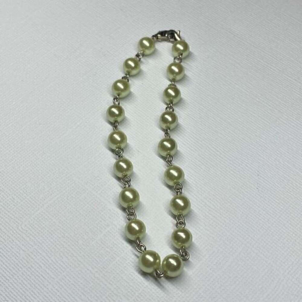 Vintage Faux Pearl and Silver Tone Bracelet